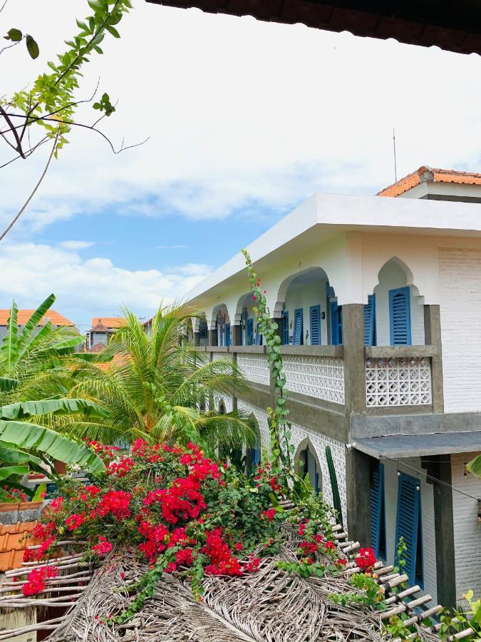 Sunflower And Surf Homestay